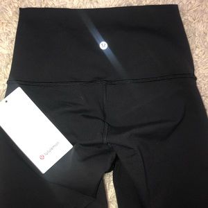NWT Lululemon Wunder under super HR tight - Size 6